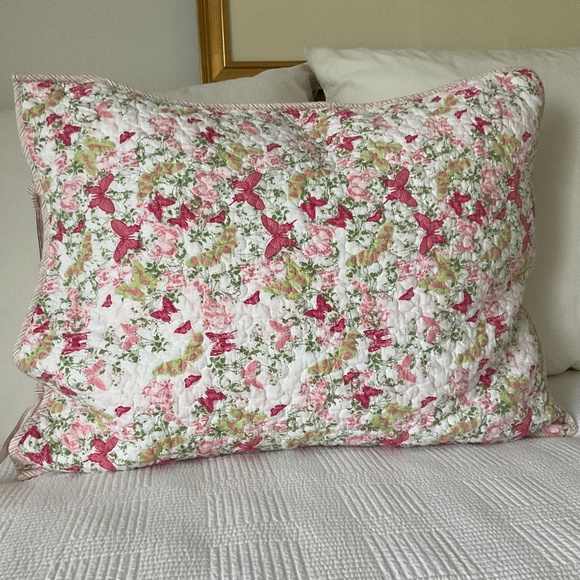 Elena Brunelli Shams Set/2 Quilted Decorative Pillow Covers Butterflies / Roses - Picture 1 of 11